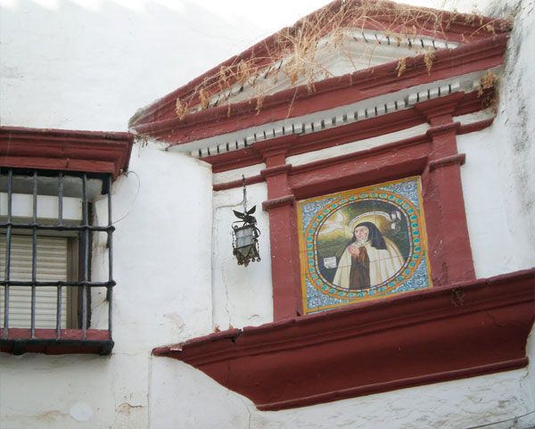 Santa Teresa de Jesús (Entrada Principal del Convento) en Carmelitas Descalzas, Alba de Tormes