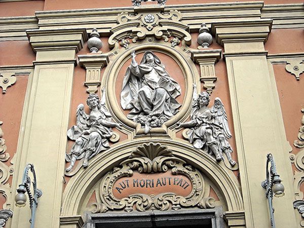 Iglesia de Santa Teresa de Jesús | Edificio | Monasterio de la Anunciación  de Nuestra Señora de Carmelitas Descalzas de Alba de Tormes